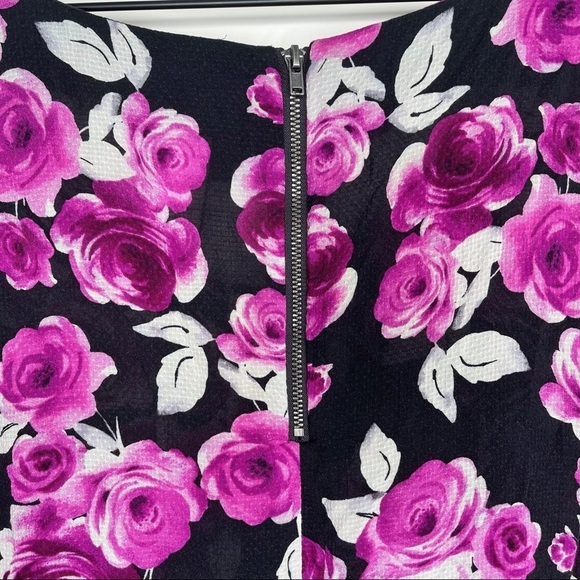 Torrid Top Womens 1X Floral Print V Neck Feminine Romantic Girly Valentines Day - Picture 9 of 11